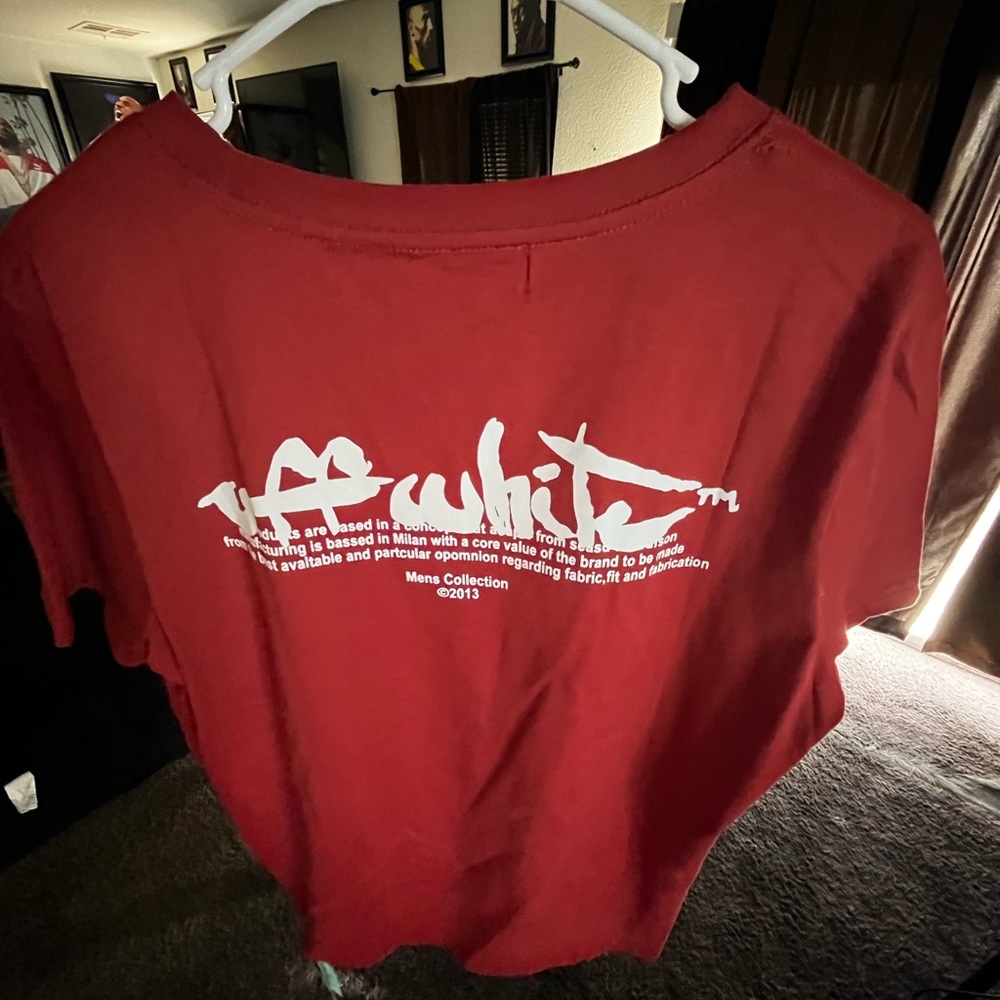 Off White short sleeve ™️ shirt (size; small.. worn once )